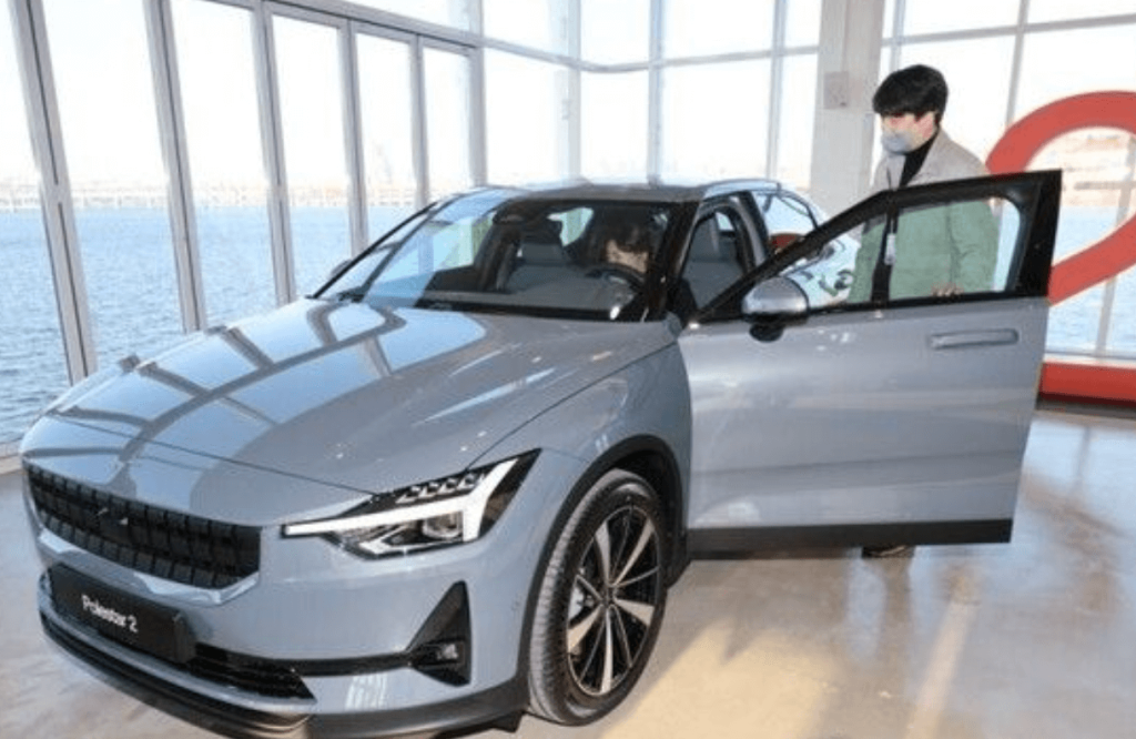 볼보, 폴스타 지분